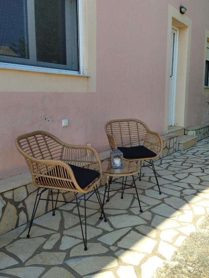 Villa Serenity Vóvikes 外观 照片